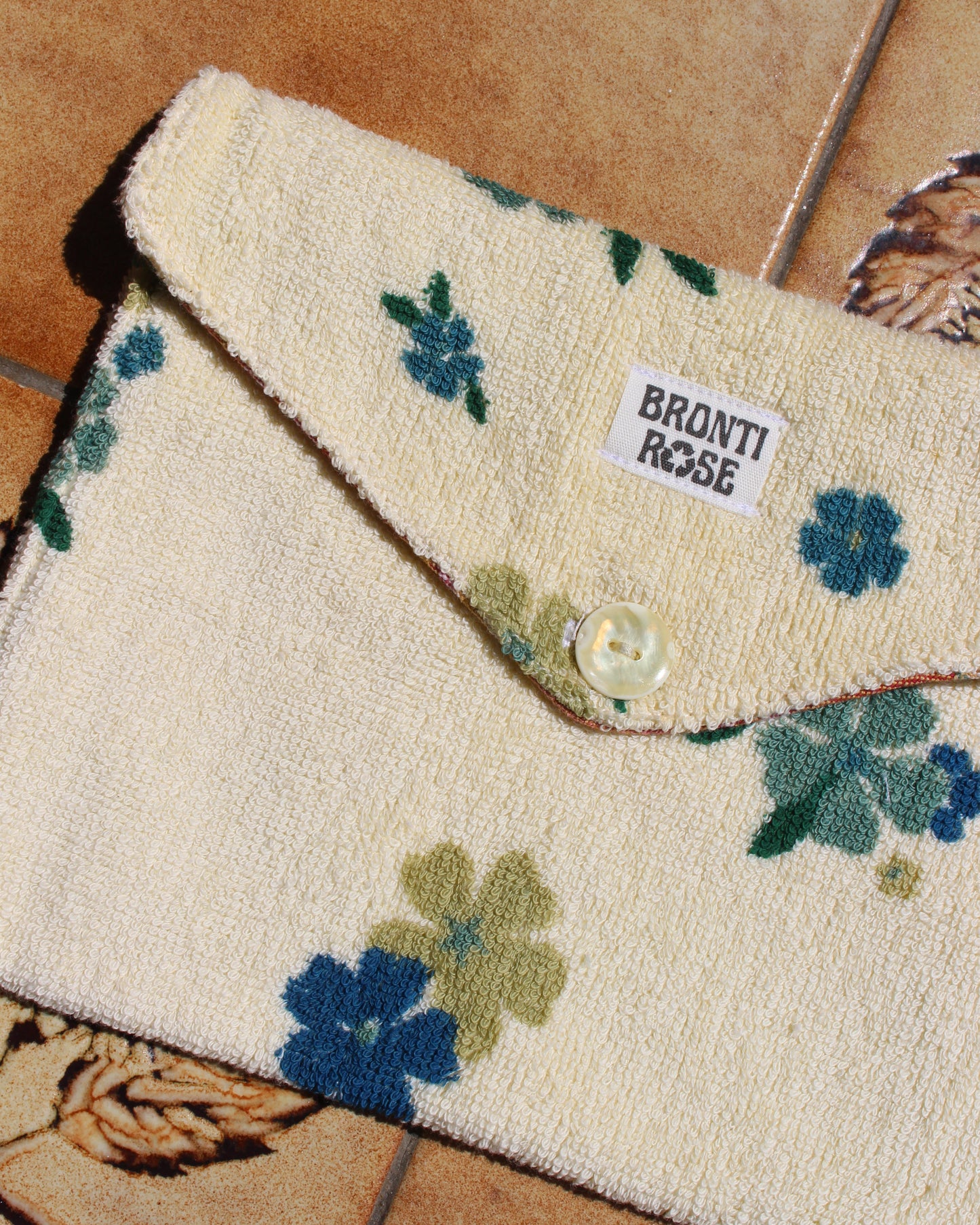 Beach pouch - daffodil